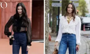Due donne indossano camicie con rouches: una nera trasparente con pantaloni blu, l'altra bianca con jeans e maxi collana.