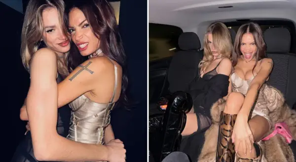 Elodie e Francesca, pronte per una serata, si abbracciano e posano in auto.